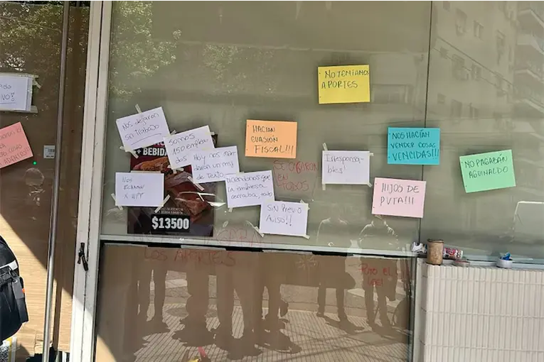 Cerró una cadena de panaderías, despidió a 150 empleados y pedirá la quiebra